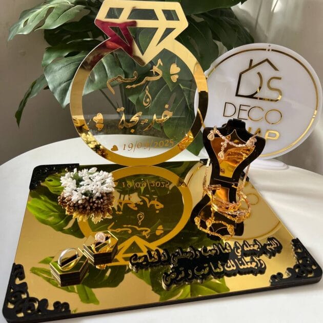 ديكور طقم المجوهرات