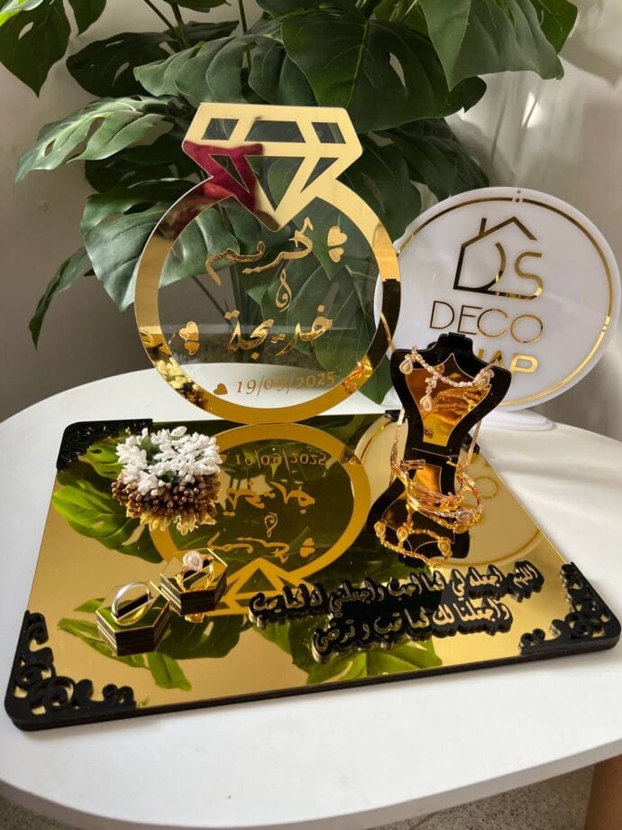 ديكور طقم المجوهرات