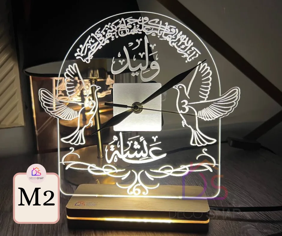 ⁦مصباح ثلاثي الأبعاد مع ساعة ذهبية⁩ - الصورة ⁦3⁩